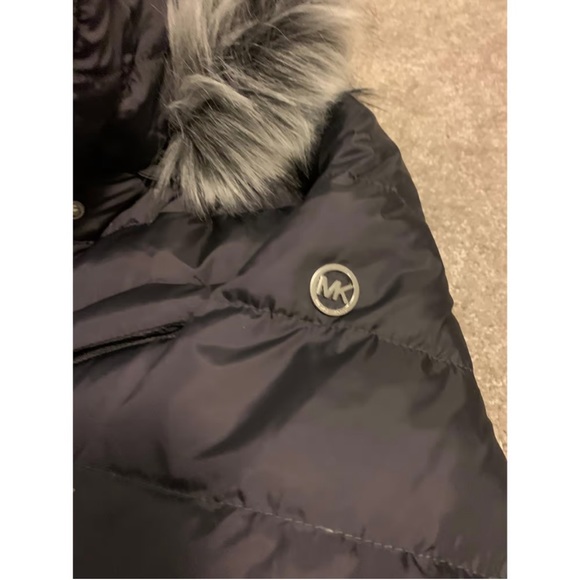 Michael Kors Down/Puffer Jacket - Picture 6 of 11